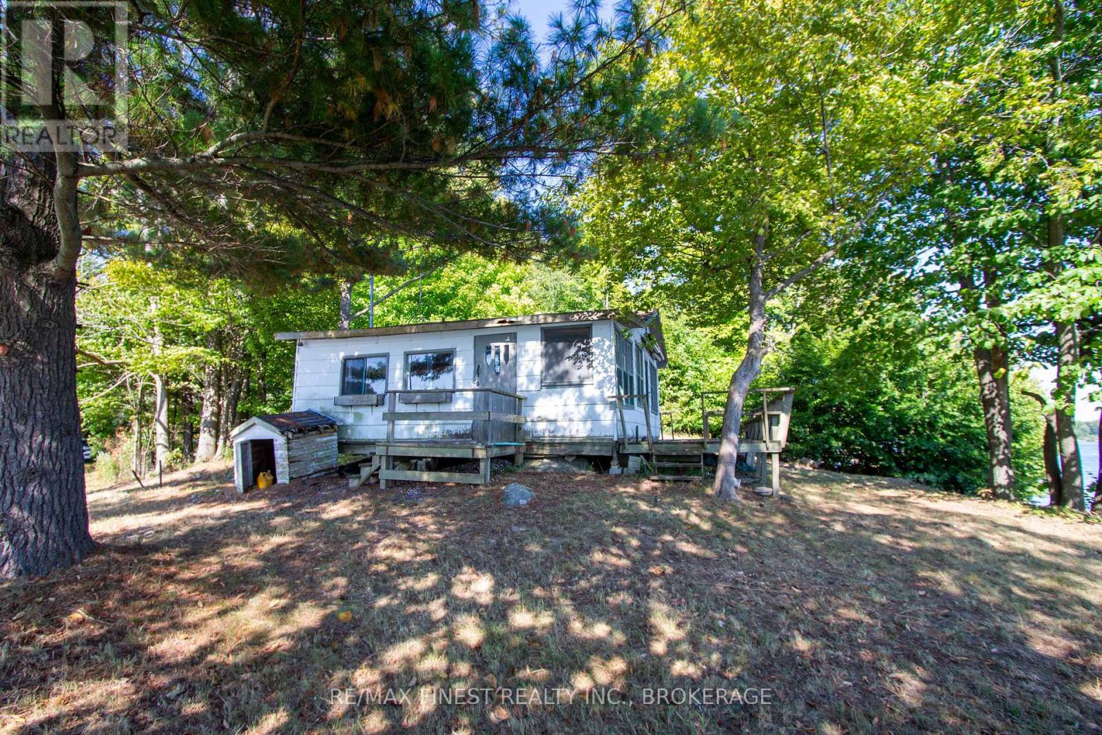 4049 HIAWATHA LANE - 19