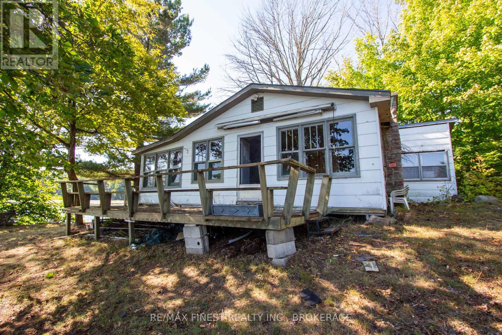 4049 HIAWATHA LANE - 22