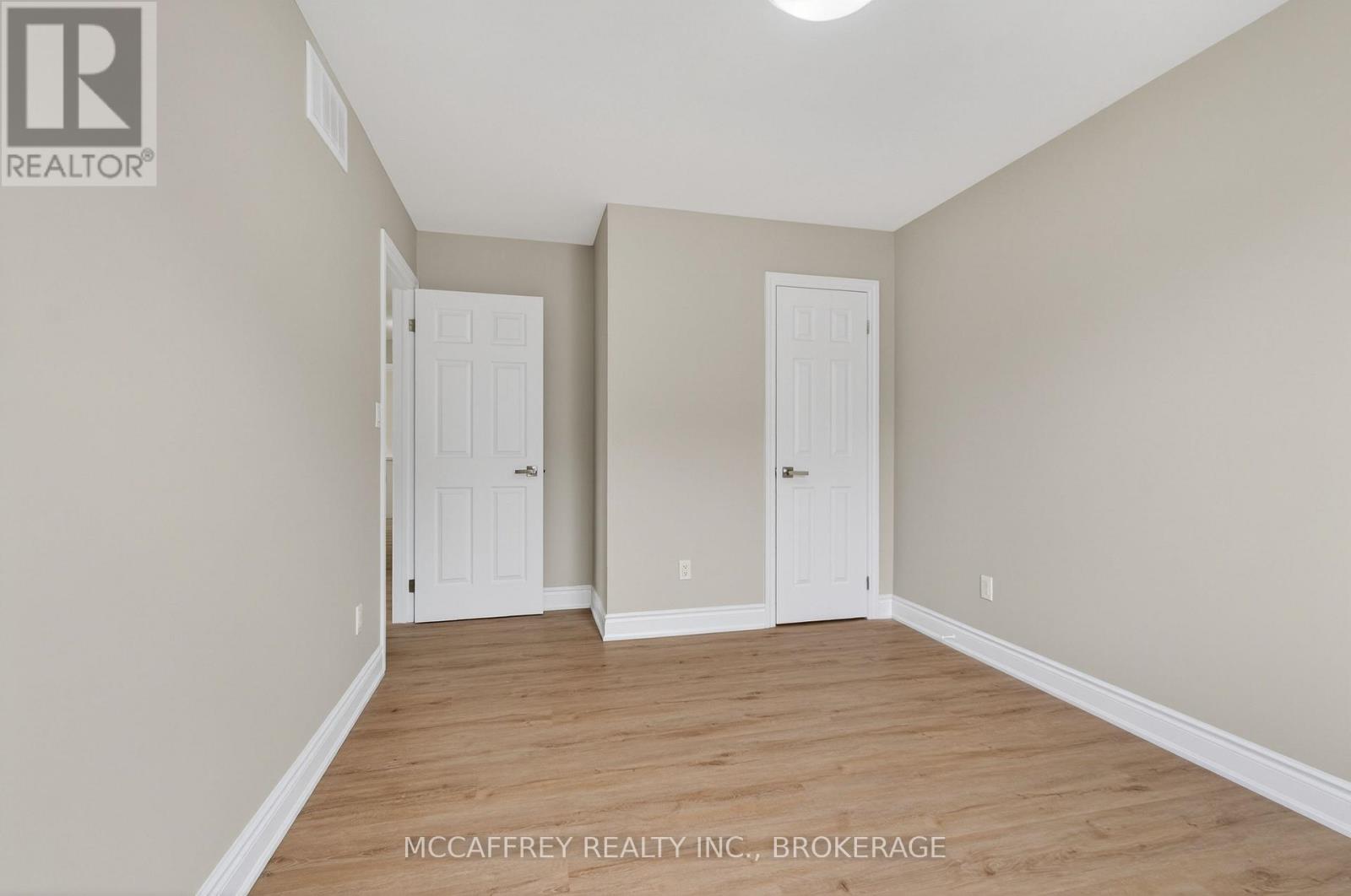 25 KANVERS WAY - 23