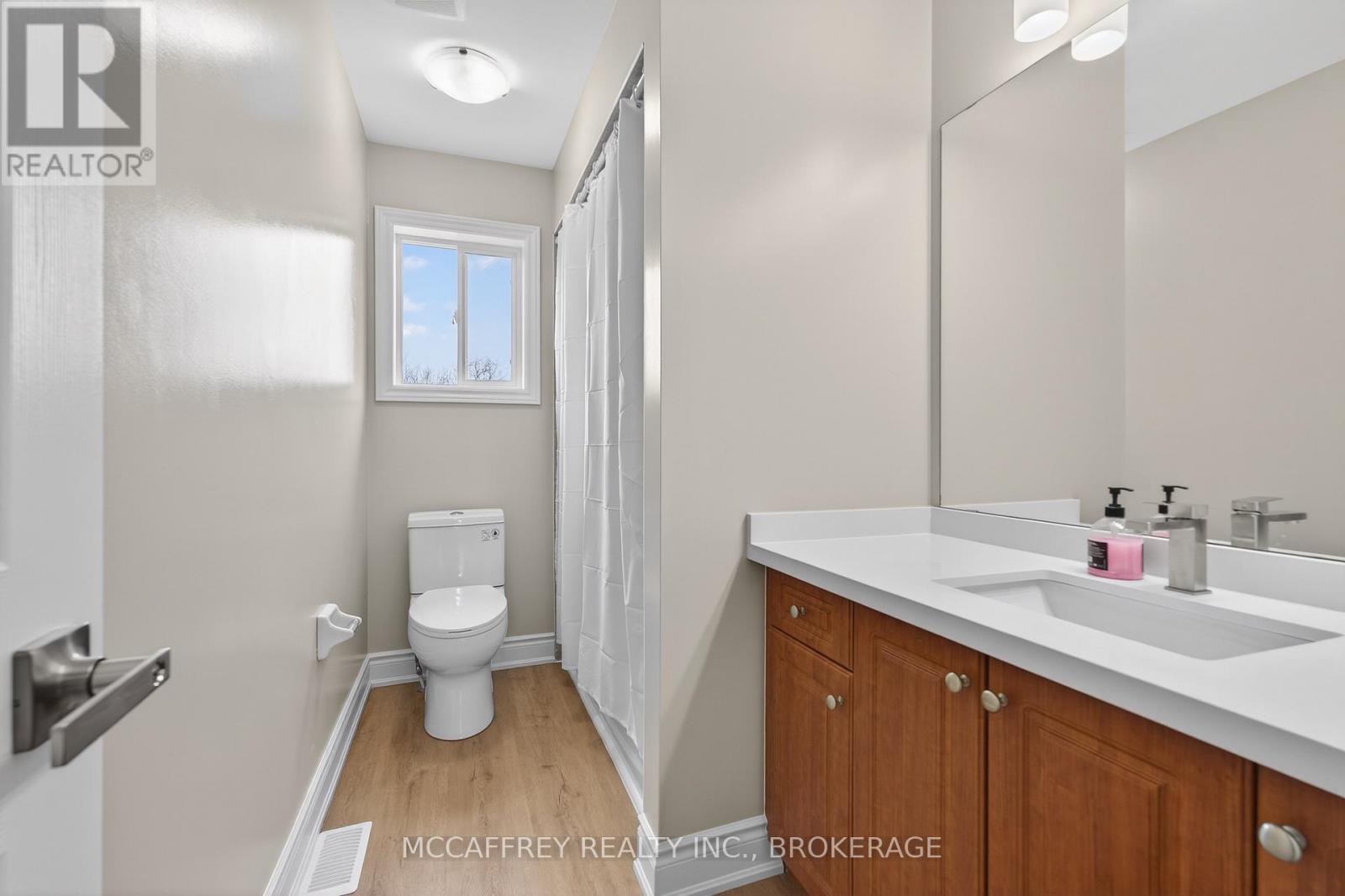 25 KANVERS WAY - 24