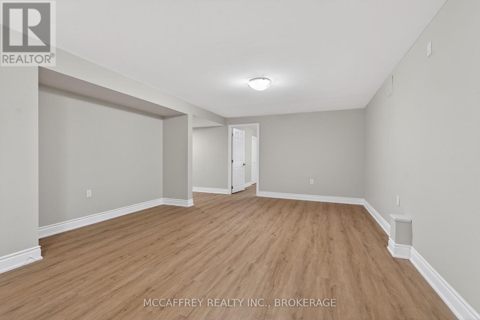 25 KANVERS WAY - 27