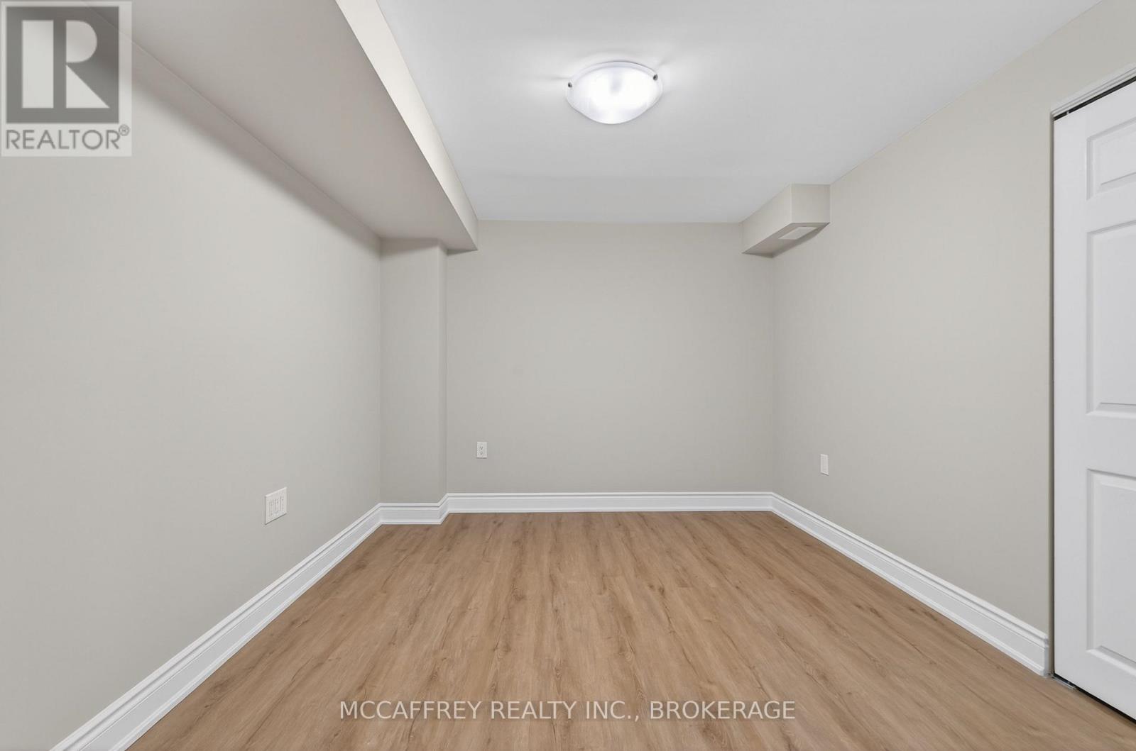 25 KANVERS WAY - 37