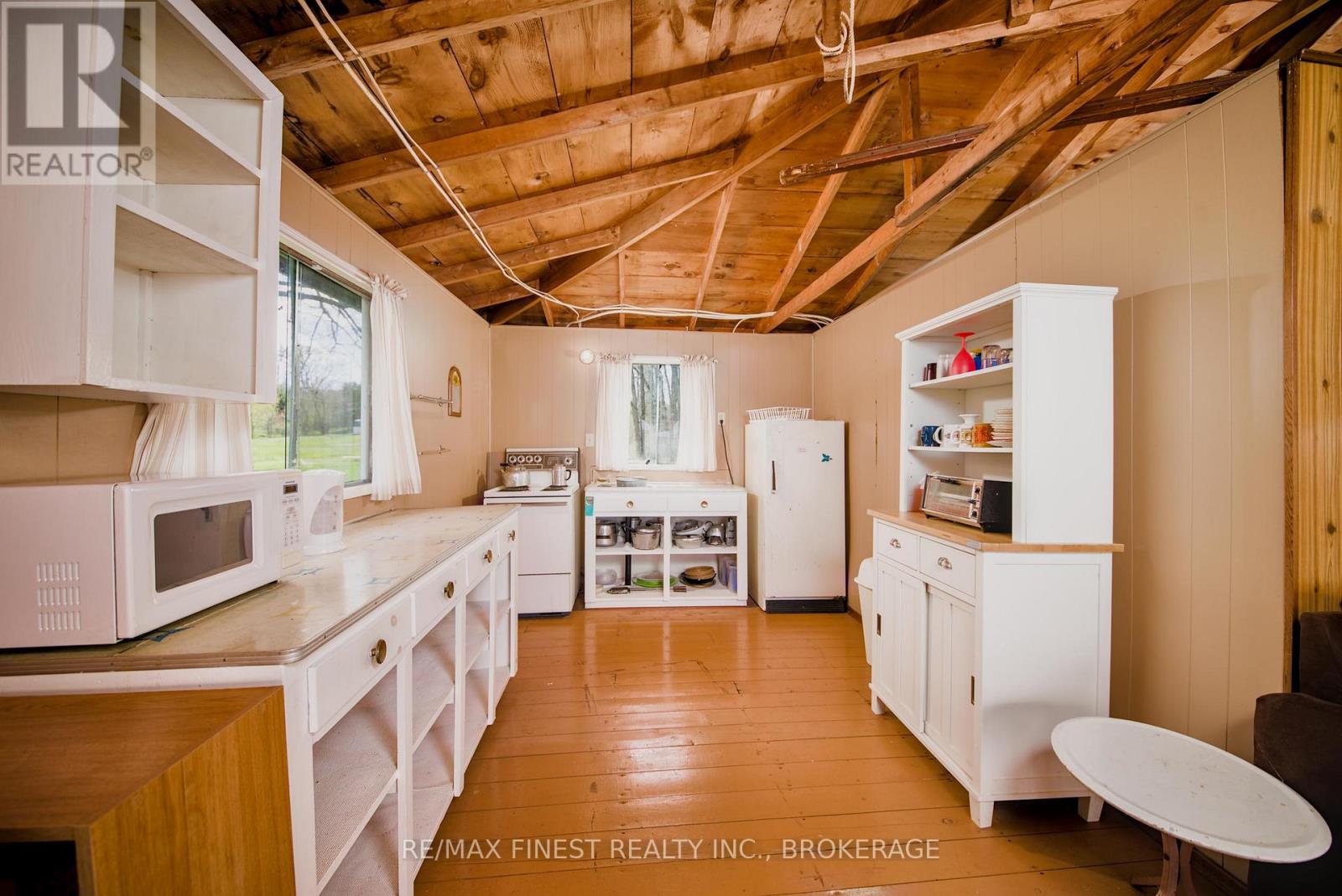 9300 FRONT ROAD - 6