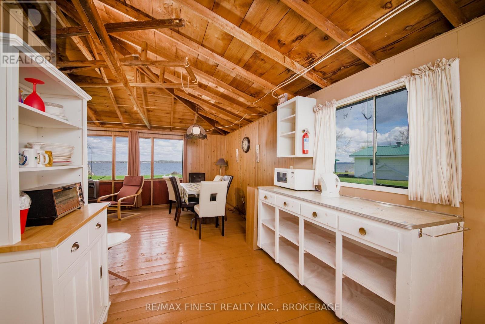 9300 FRONT ROAD - 7