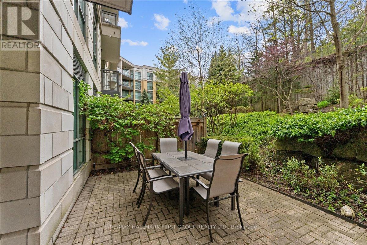 #117 11 WILLIAM CARSON CRESCENT - 28