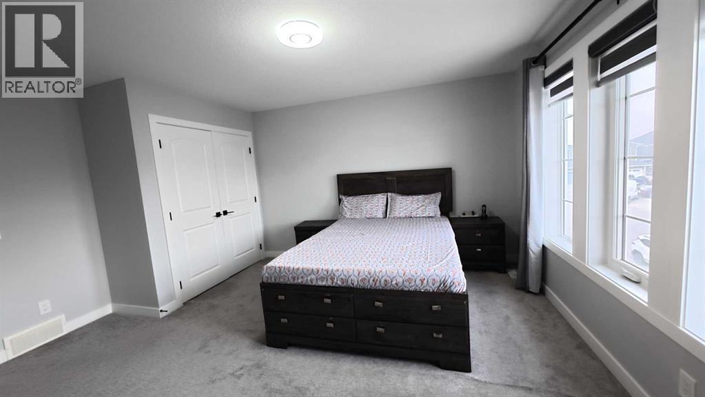 144 RED EMBERS Square NE - 35