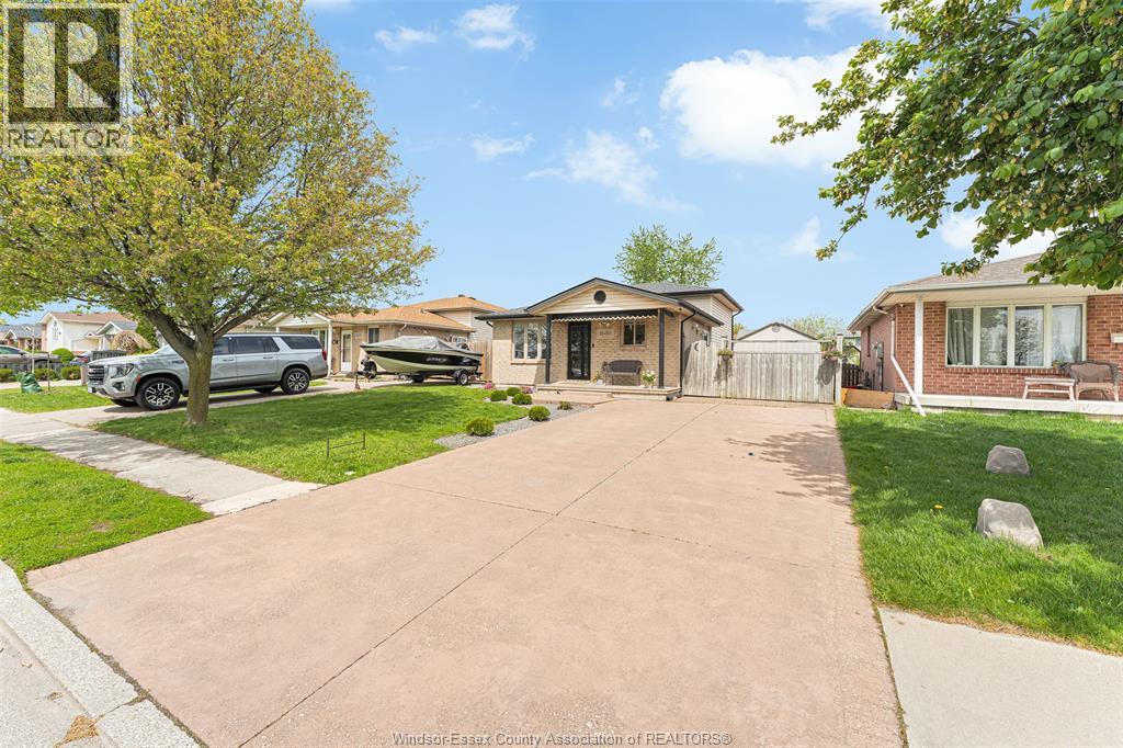 1680 CALDERWOOD - 3