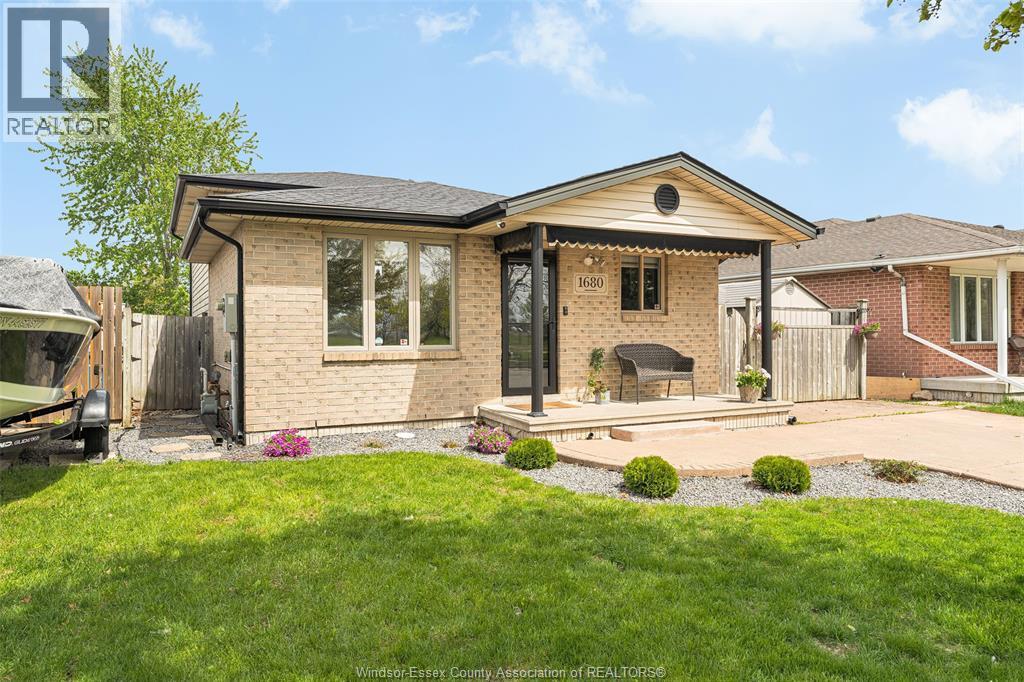 1680 CALDERWOOD - 4