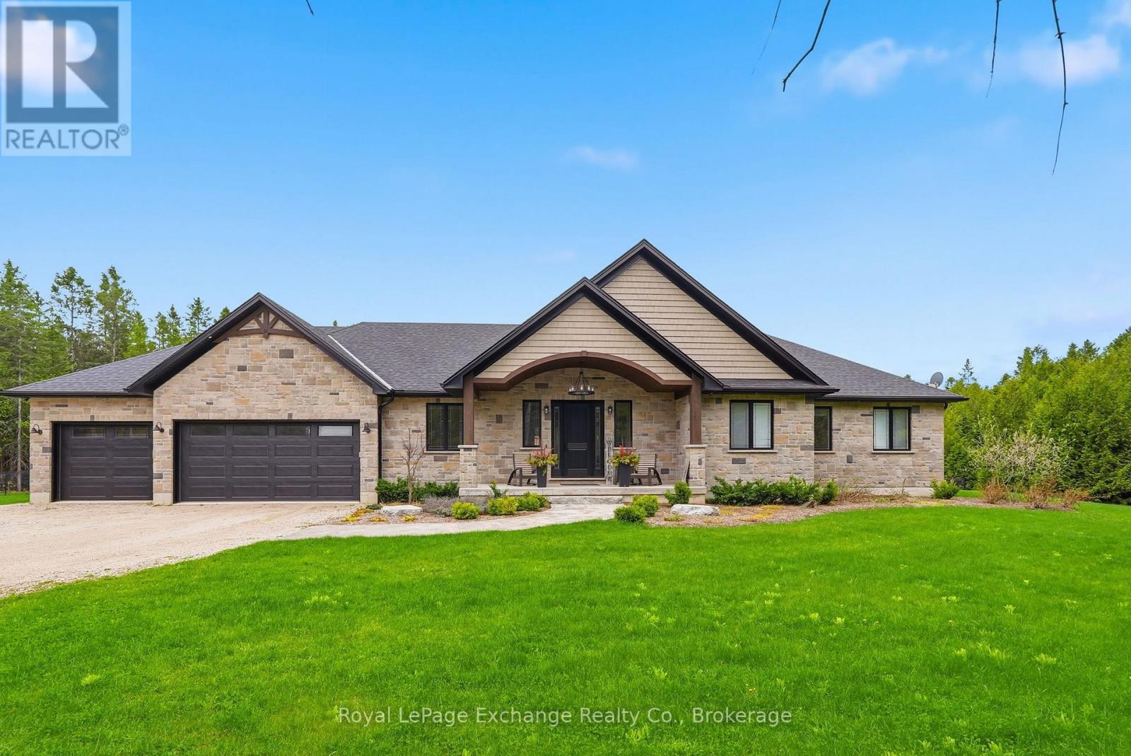 185 LOUISE CREEK CRESCENT - Image 2