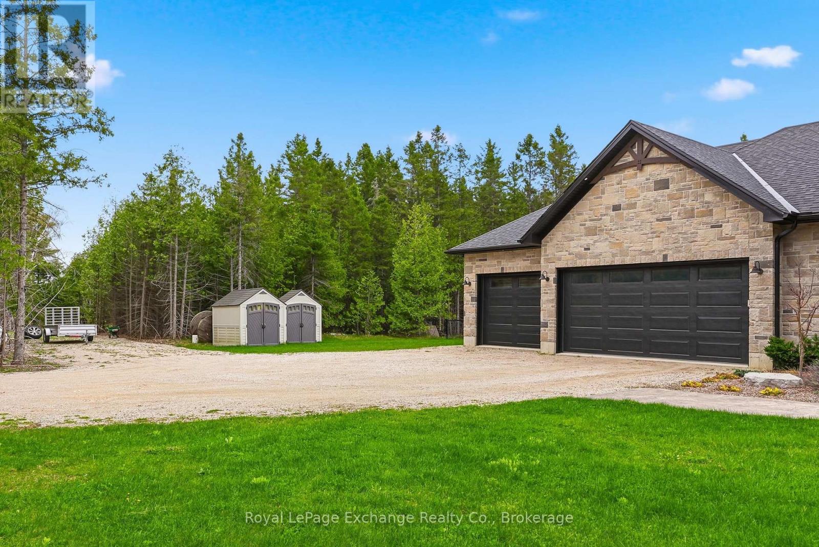 185 LOUISE CREEK CRESCENT - 4