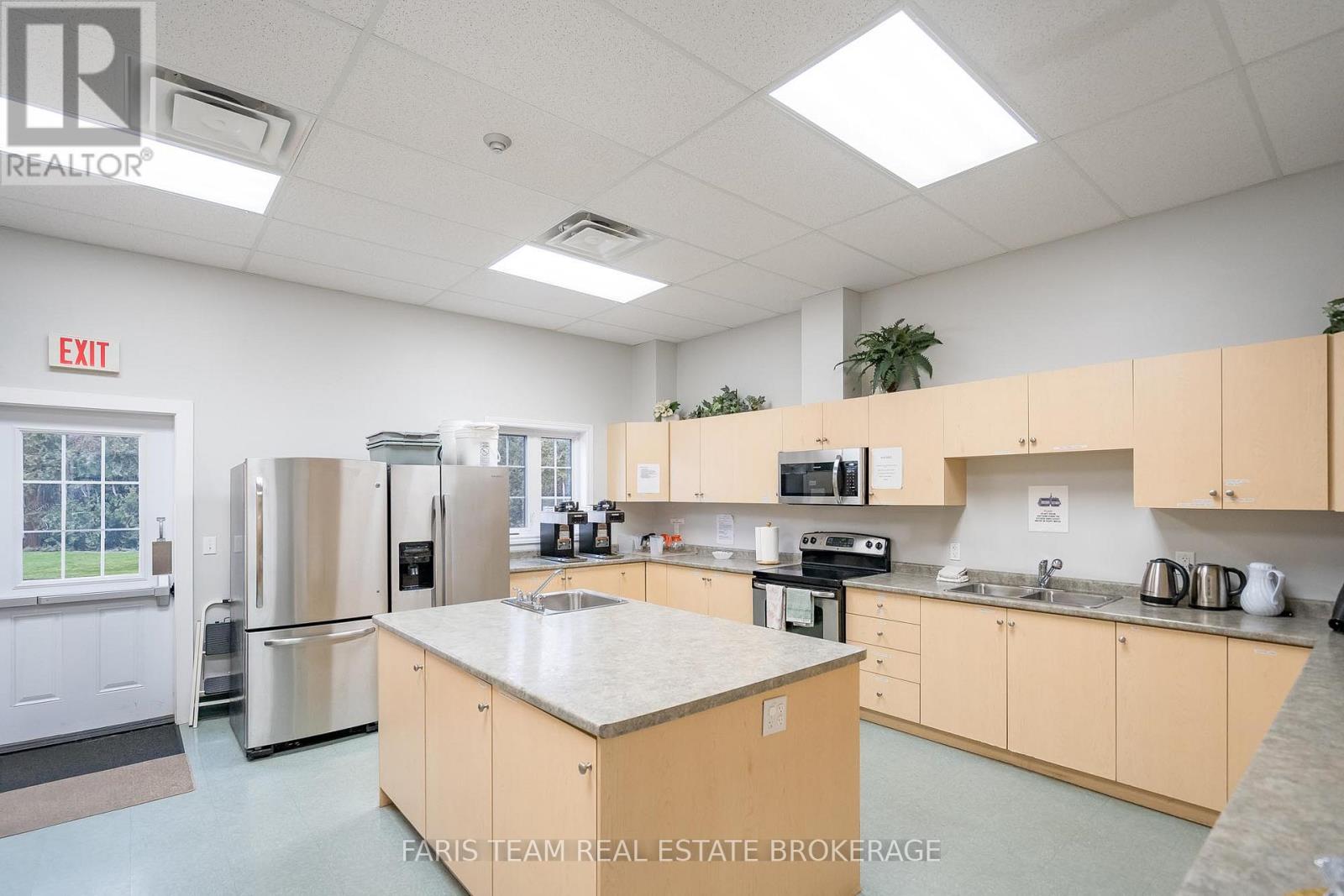 3 ST JAMES PLACE - 36