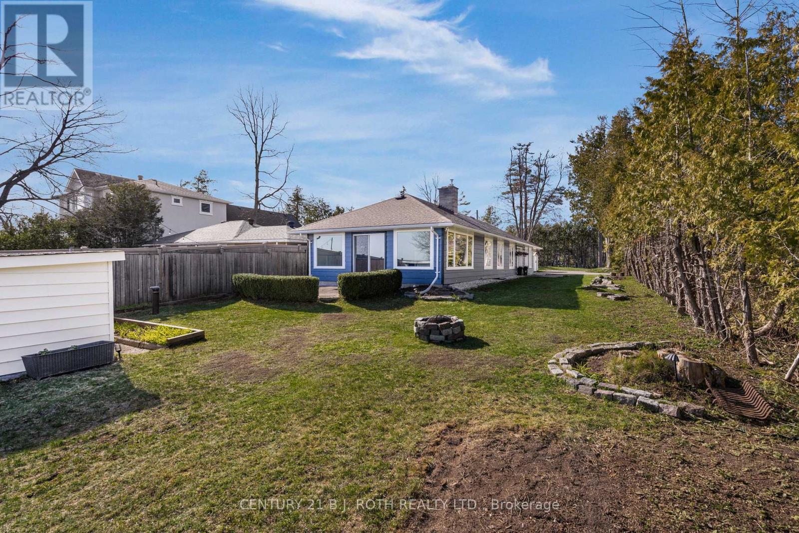 49 LAKESHORE ROAD E - 30