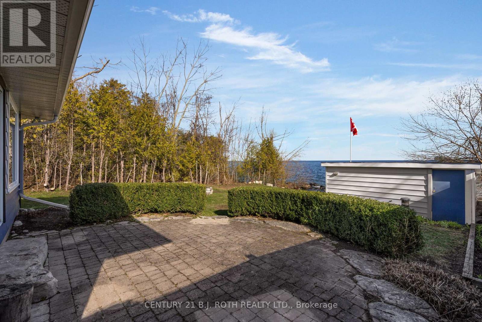 49 LAKESHORE ROAD E - 36