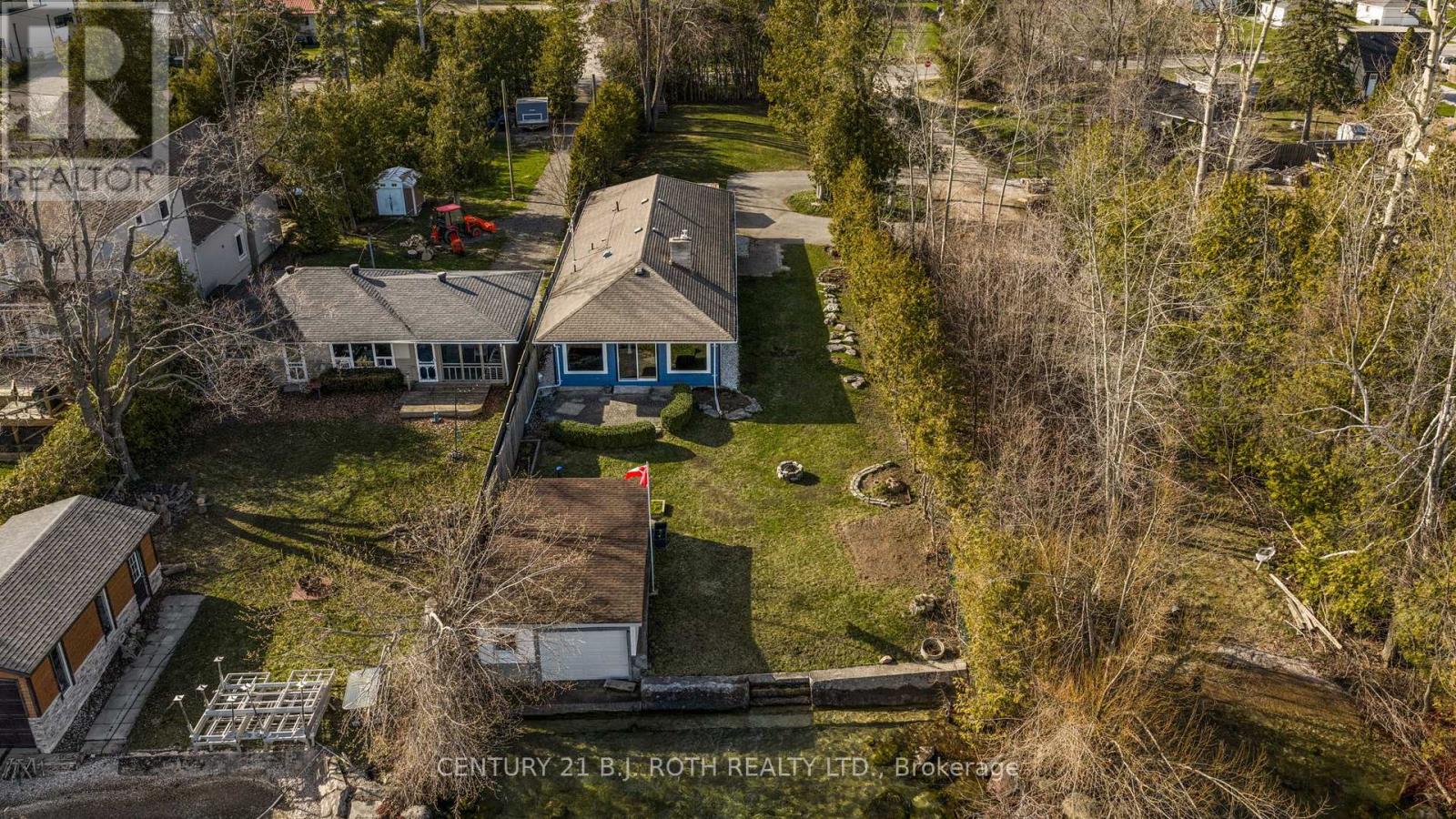 49 LAKESHORE ROAD E - 37