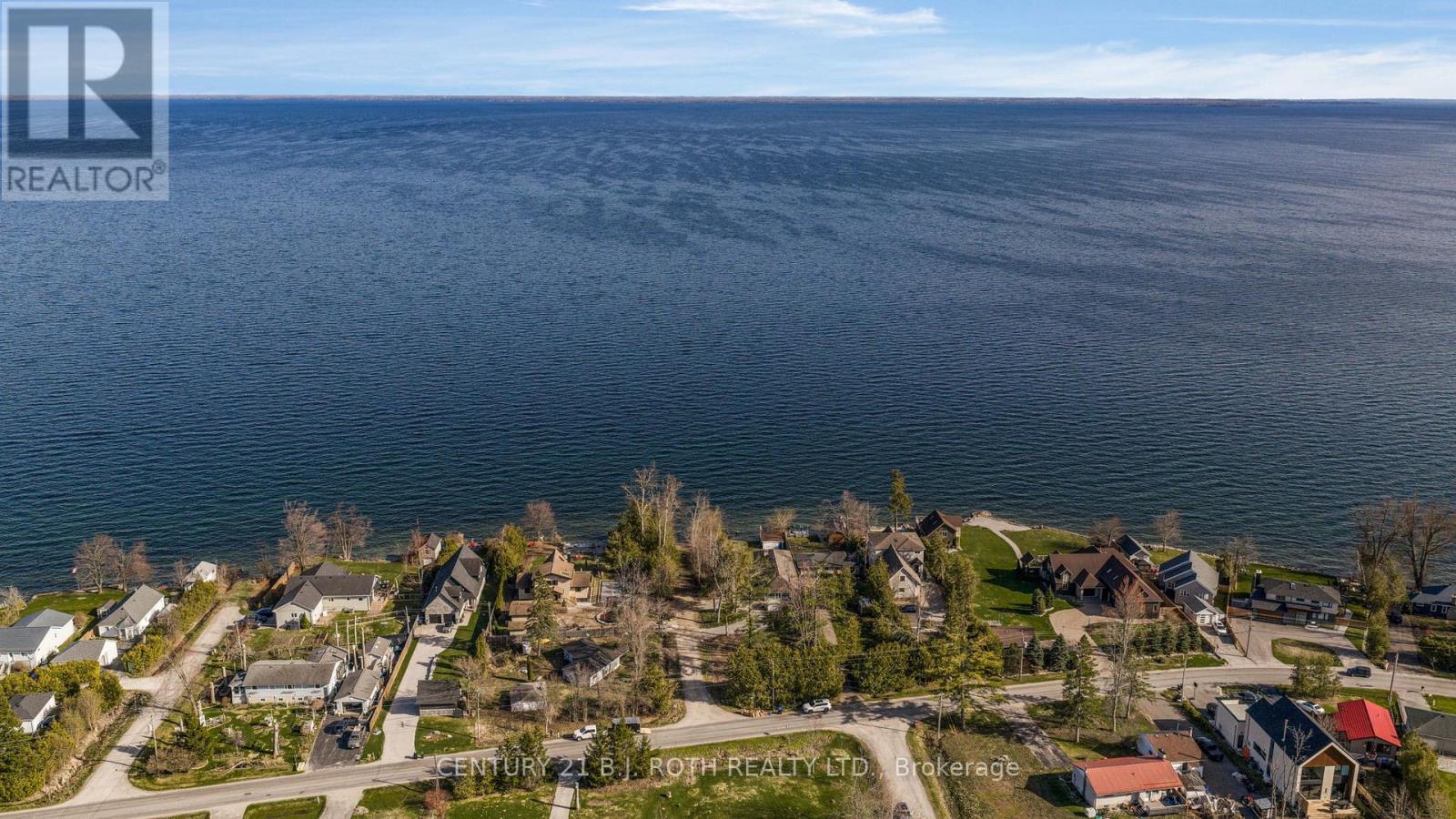 49 LAKESHORE ROAD E - 38