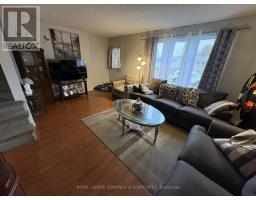 650 Lorne Street W, Laurentian Valley, ON K8A6T6 Photo 13