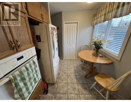 650 Lorne Street W, Laurentian Valley, ON K8A6T6 Photo 9
