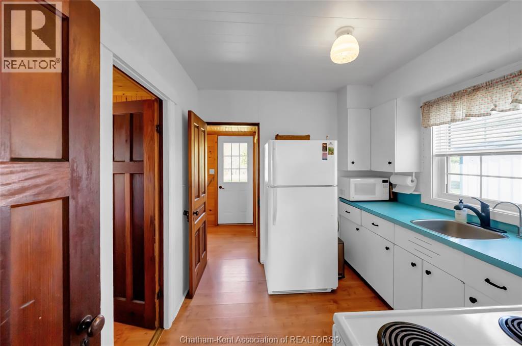 17722 Lakeshore ROAD, Rondeau Park, Ontario, N0P1X0 — Photo 7