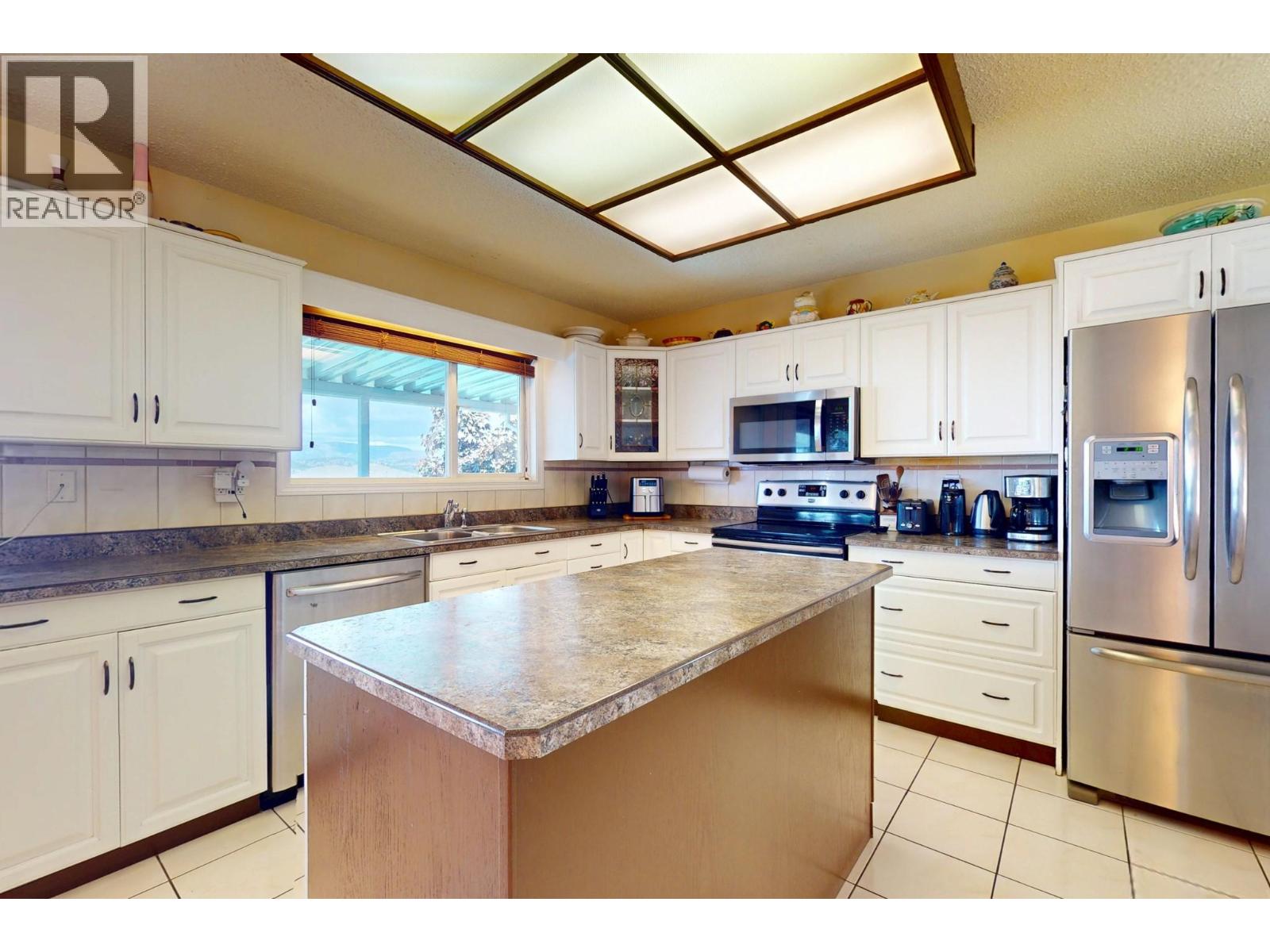 460 El Camino Road, Kelowna
