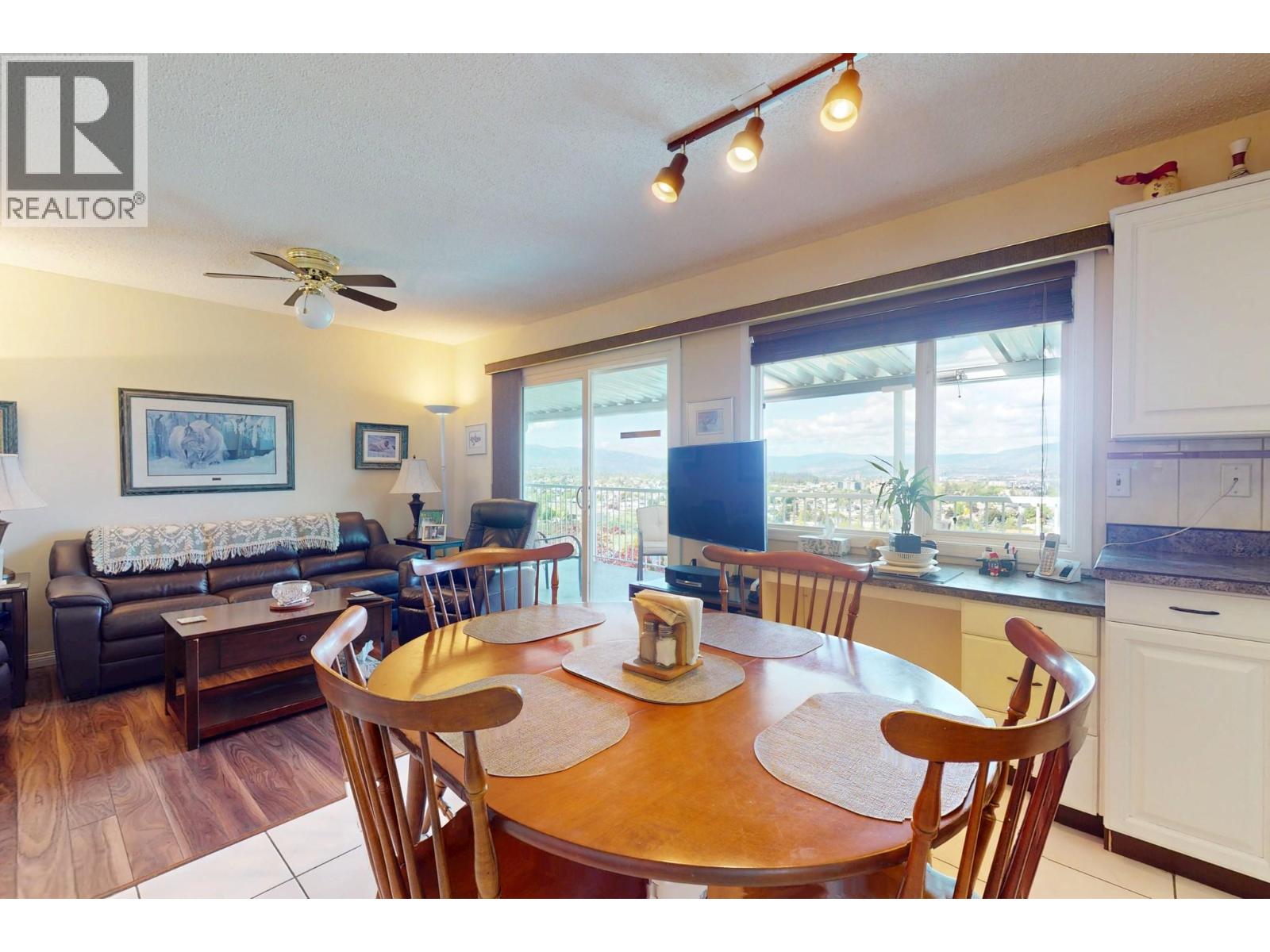 460 El Camino Road - 9