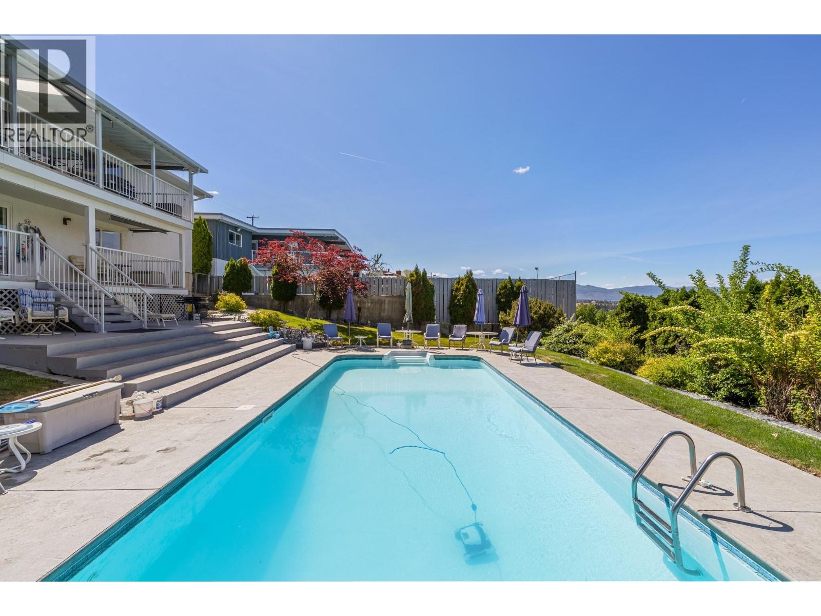 460 El Camino Road - 43