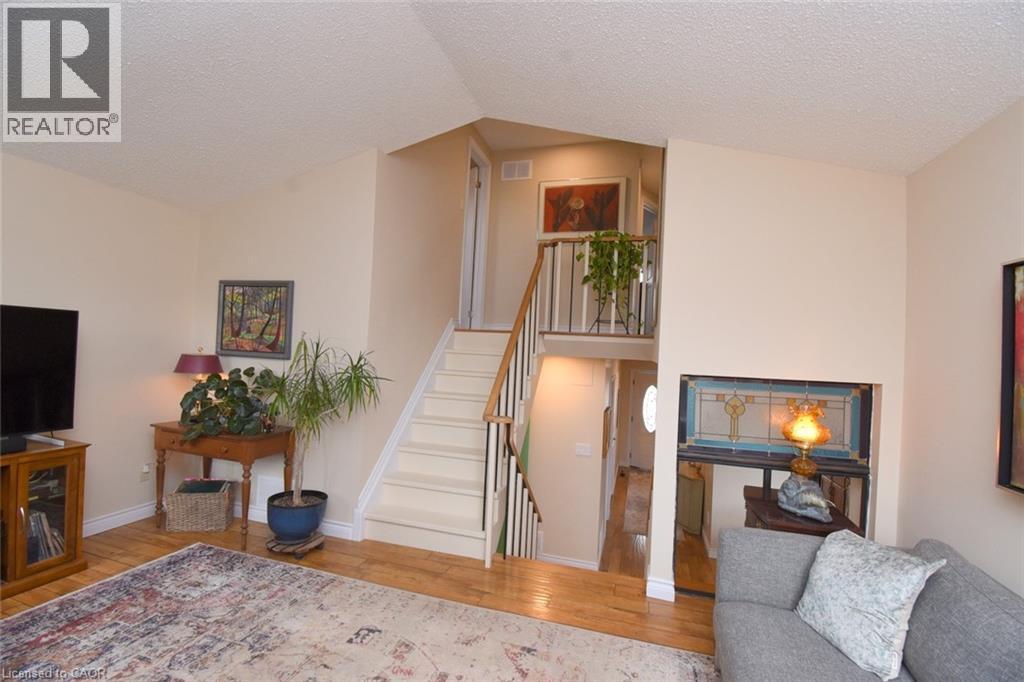 3200 GREENBOUGH Crescent - 7