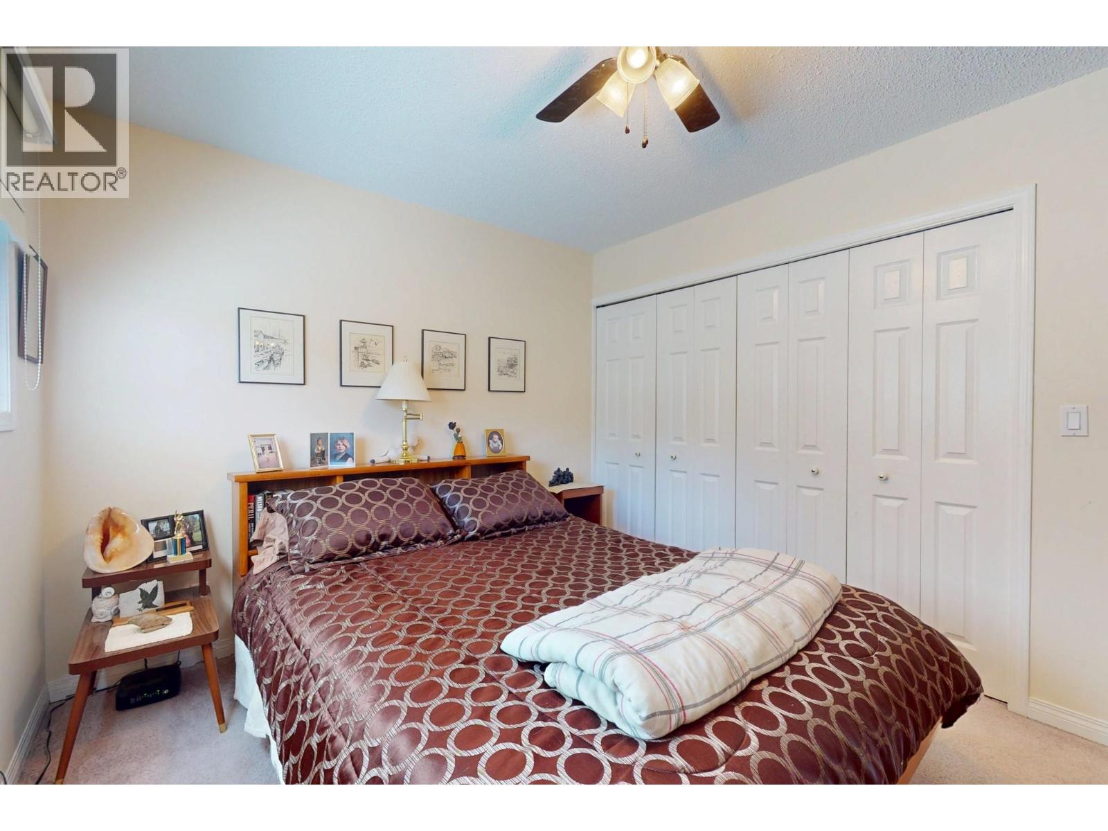 460 El Camino Road - 19