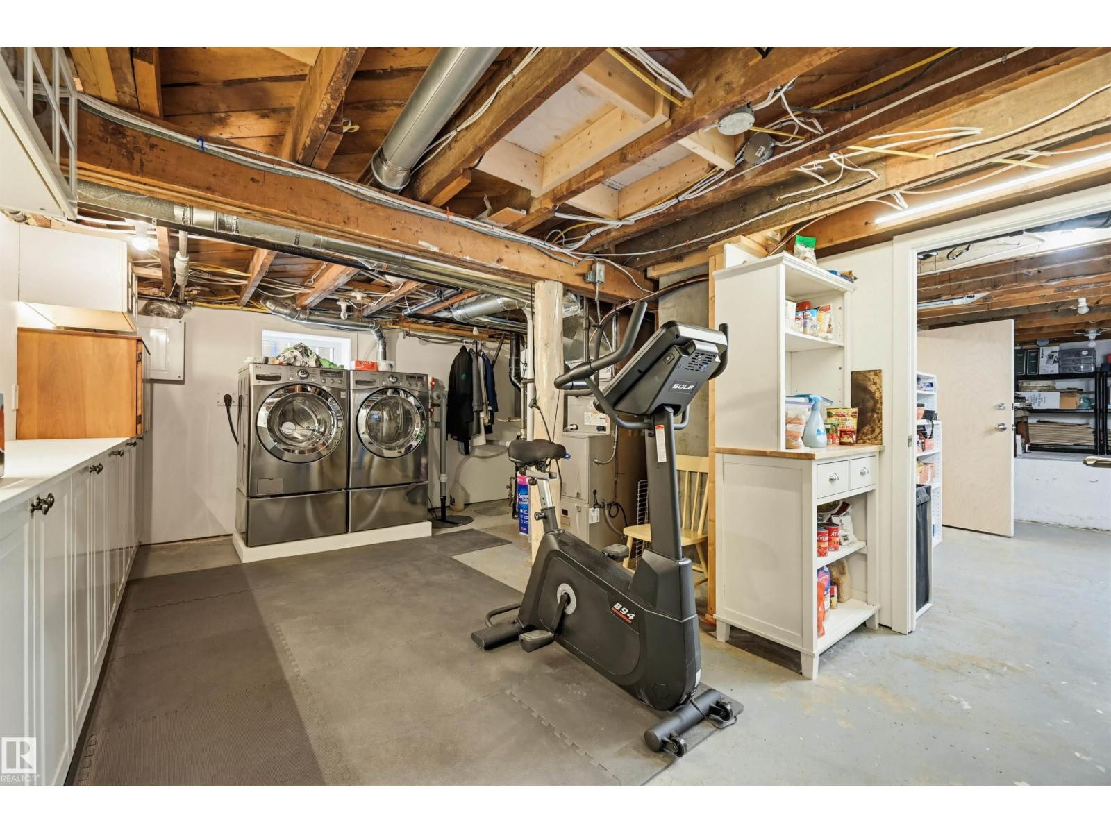 10813 74 AV NW - 40