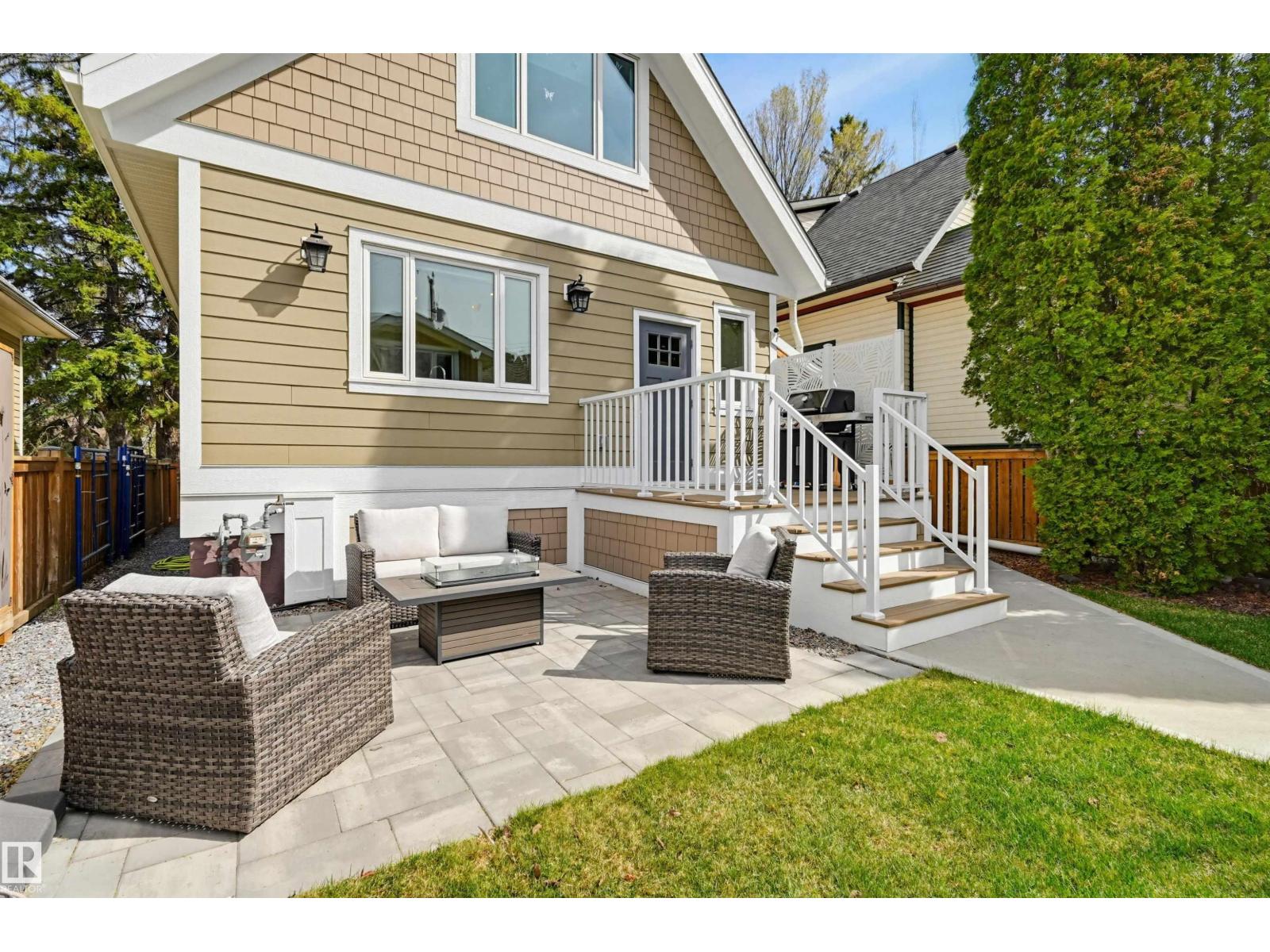 10813 74 AV NW - 47