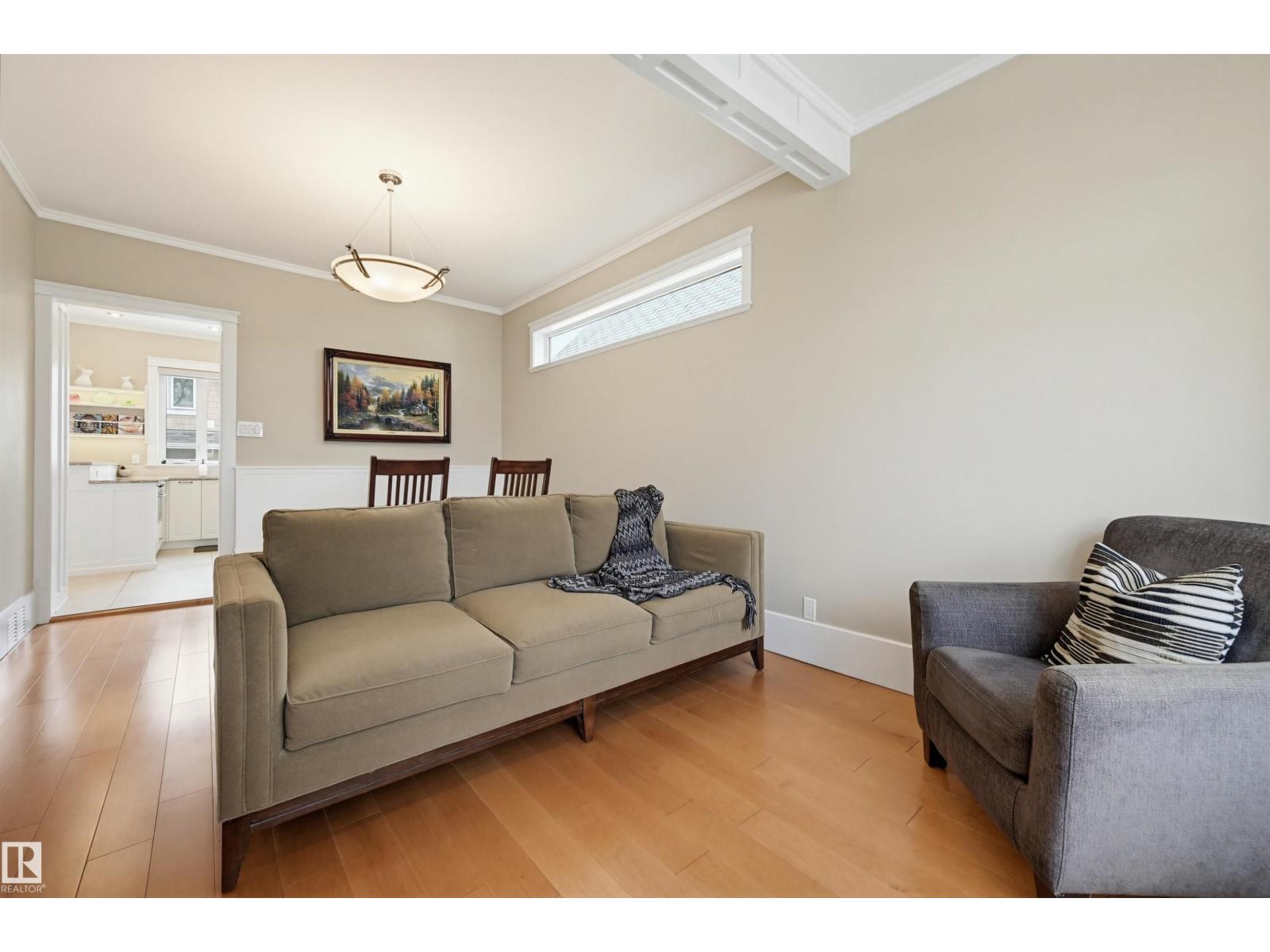 10813 74 AV NW - 14