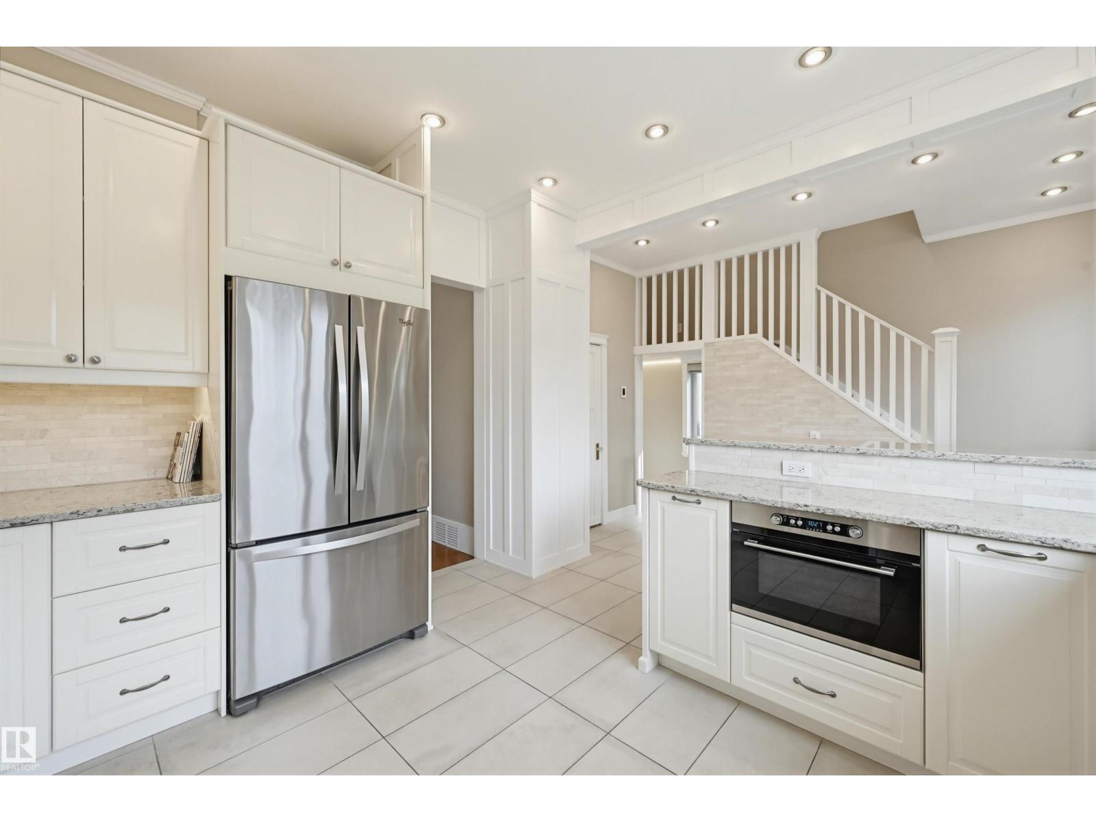 10813 74 AV NW - 25