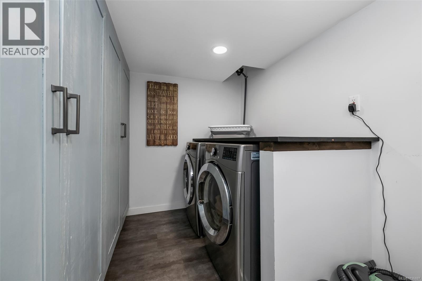 154 MacDonald Rd - 33