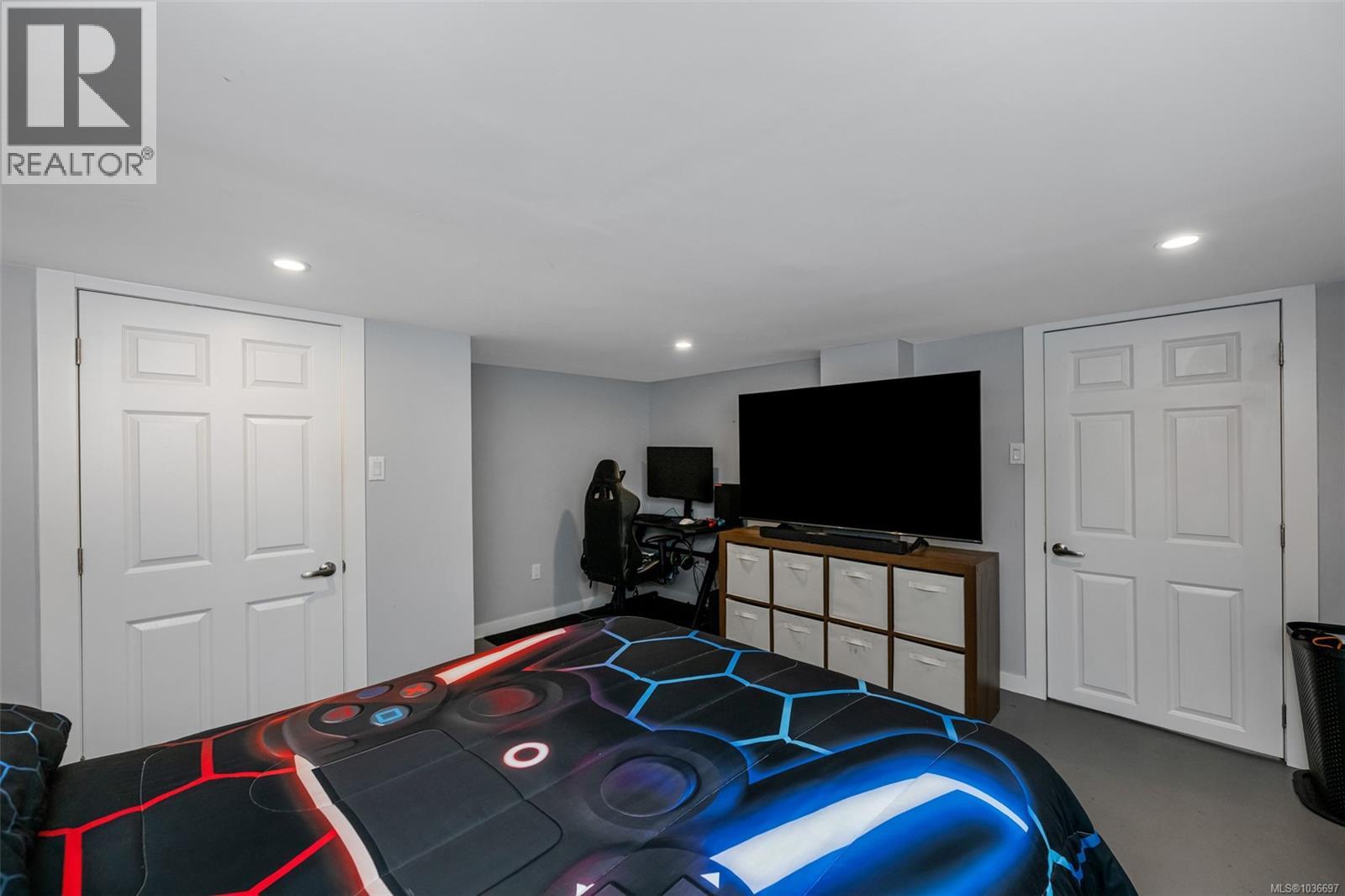 154 MacDonald Rd - 36