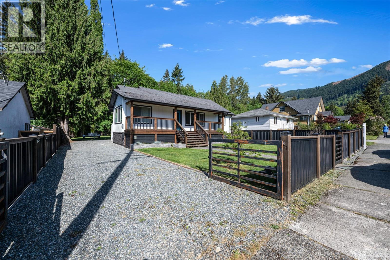 154 MacDonald Rd - 7