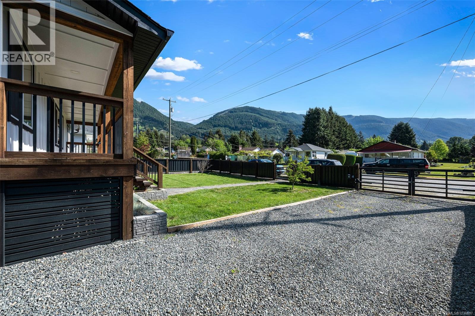 154 MacDonald Rd - 8