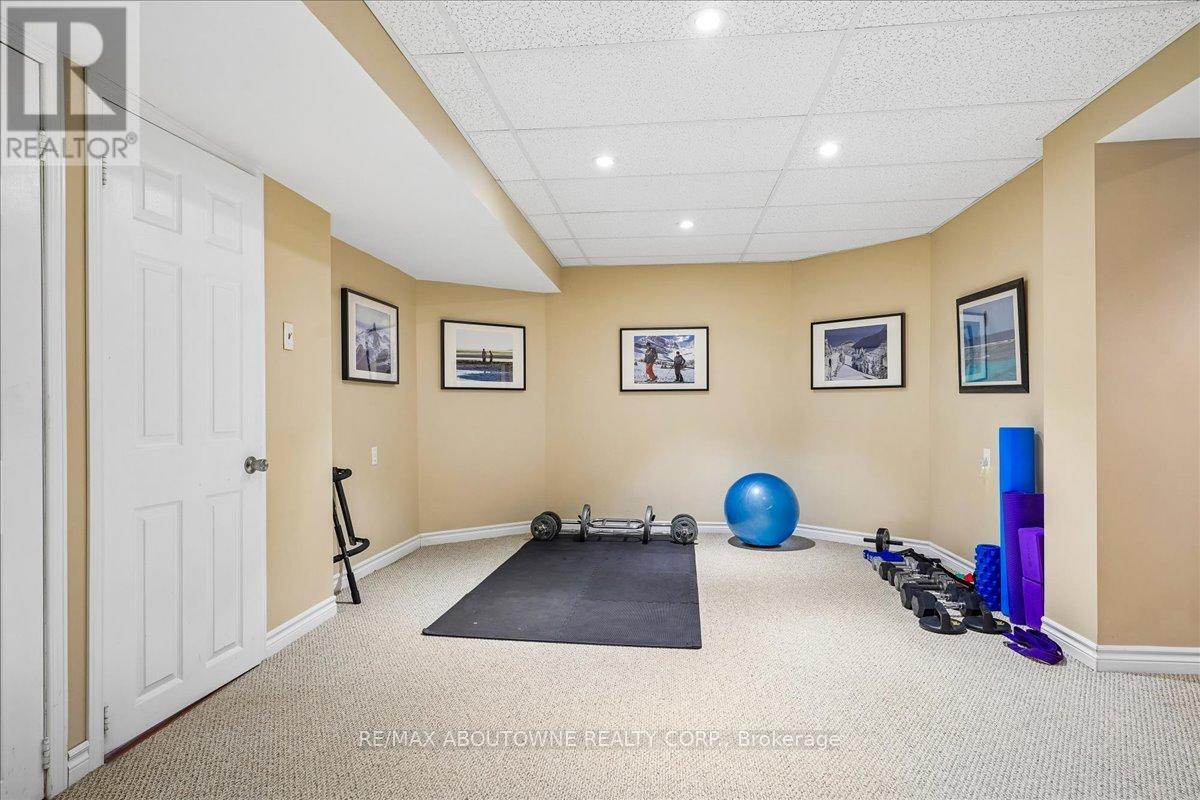 1277 OLD BRIDLE PATH - 24