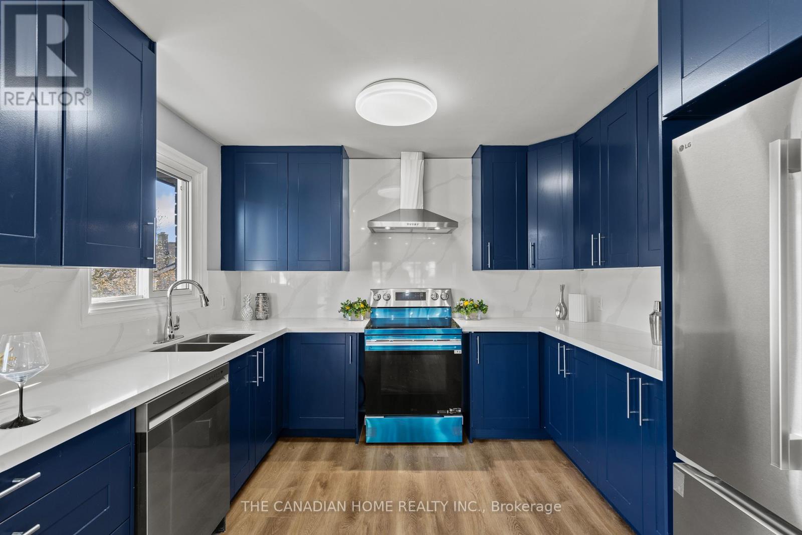 6271 SHERRI AVENUE W - 18