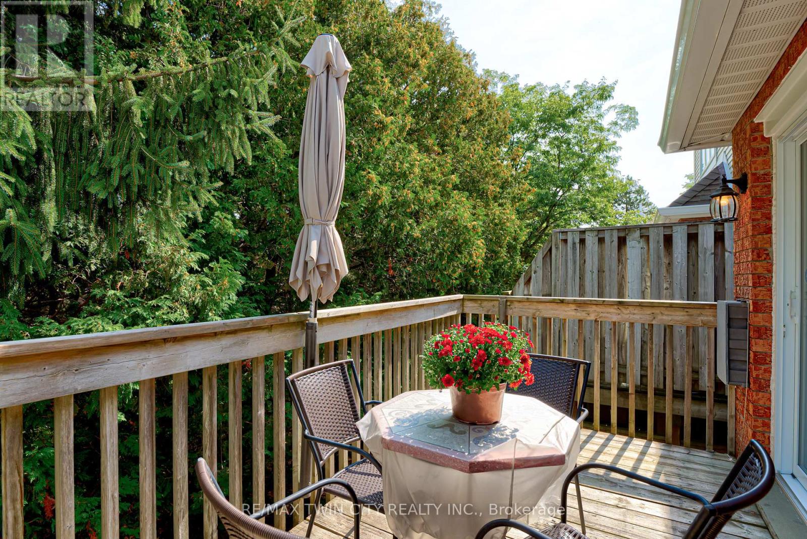 #12 523 BEECHWOOD DRIVE - 27