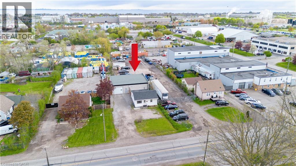 727 BARTON Street - 1