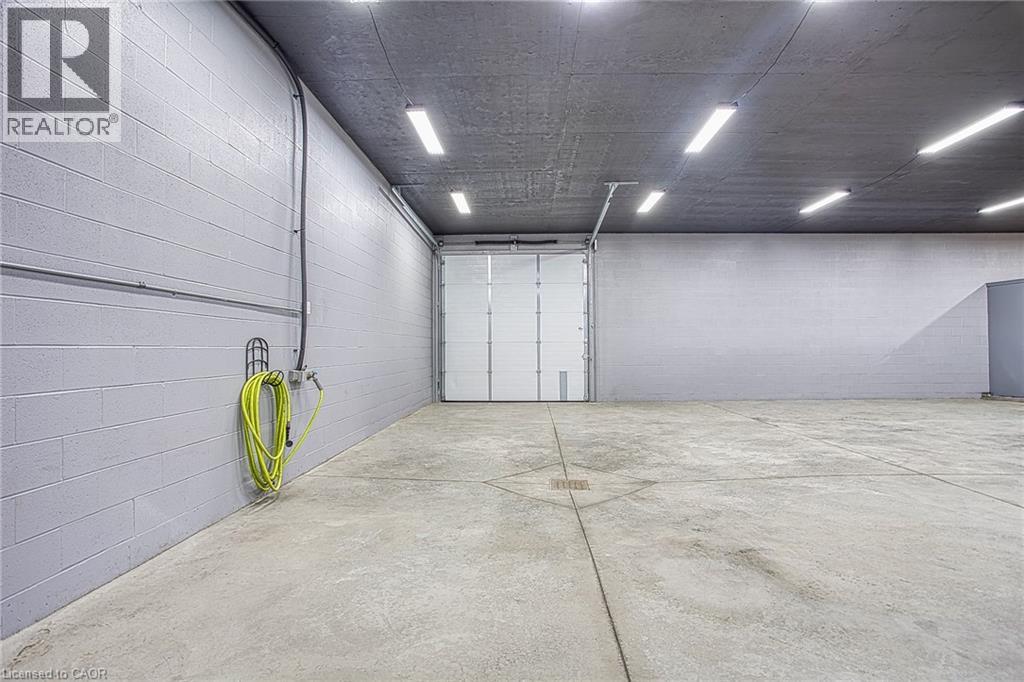 727 BARTON Street - 22
