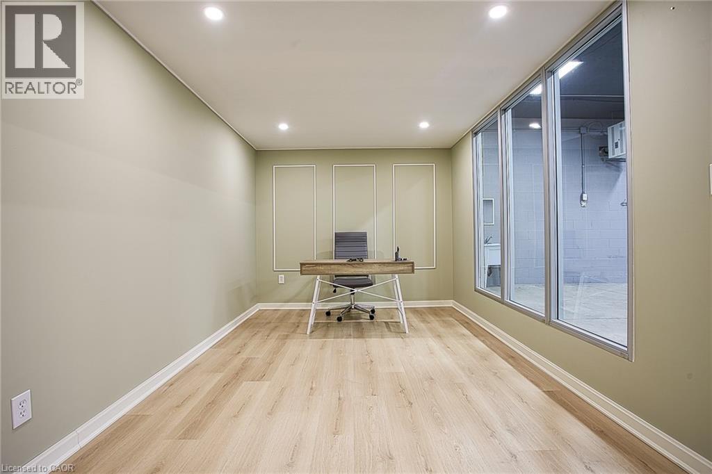 727 BARTON Street - 27