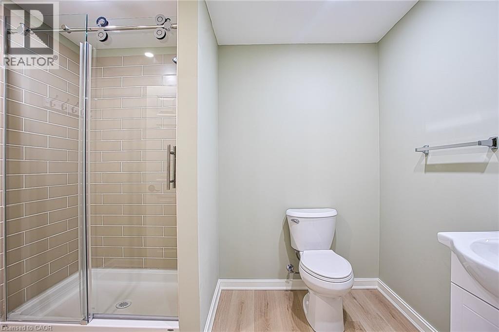 727 BARTON Street - 29