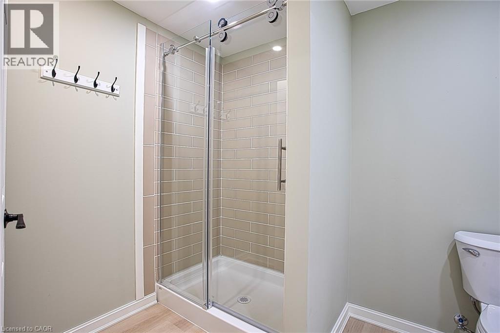 727 BARTON Street - 30