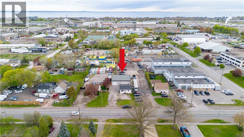 727 BARTON Street - 37