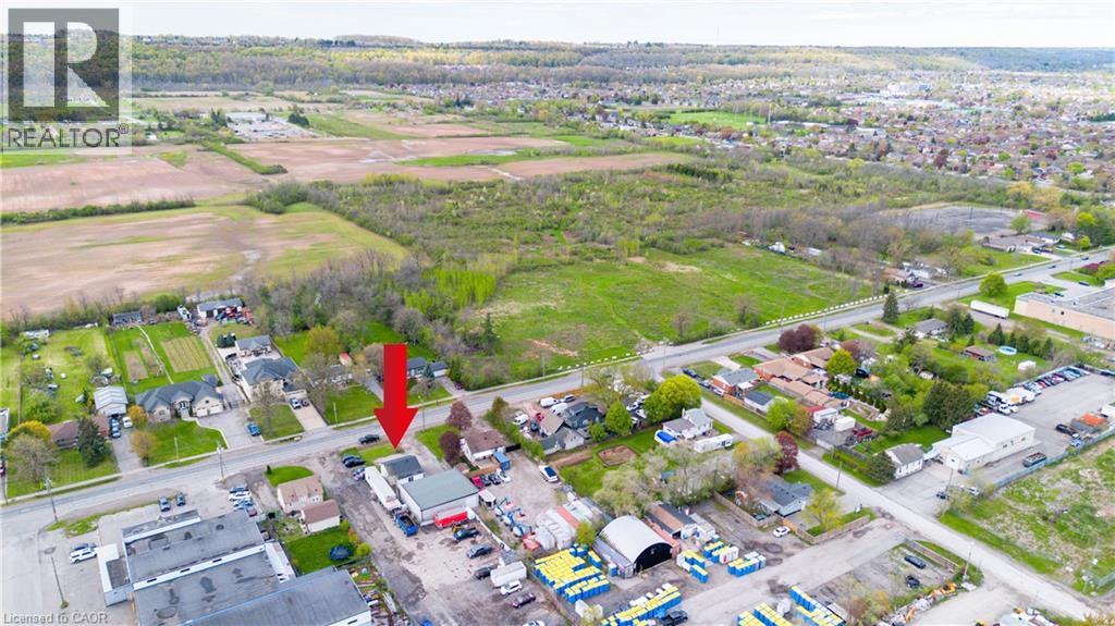 727 BARTON Street - 39