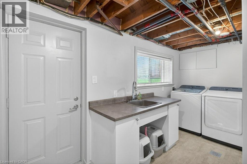 4 CAMELOT Drive, Hamilton, Ontario, L8V2L2 — Photo 15