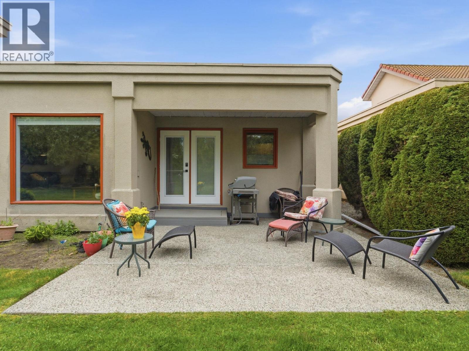#304 650 Lexington Drive - 23