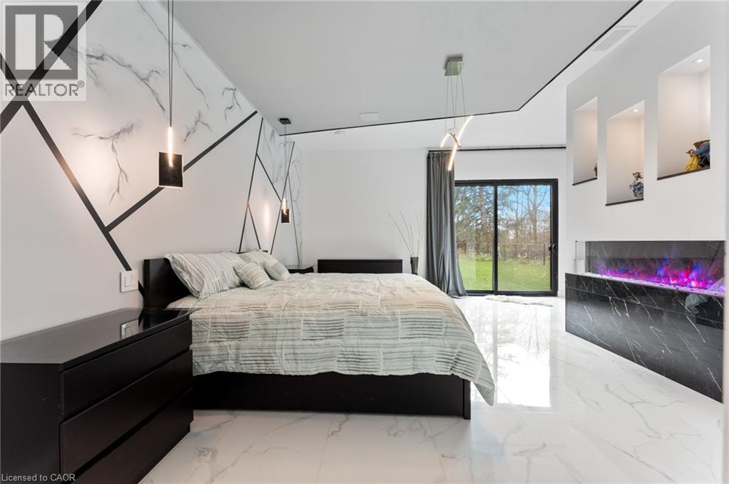 6 CAMPBELL FARM Road - 18