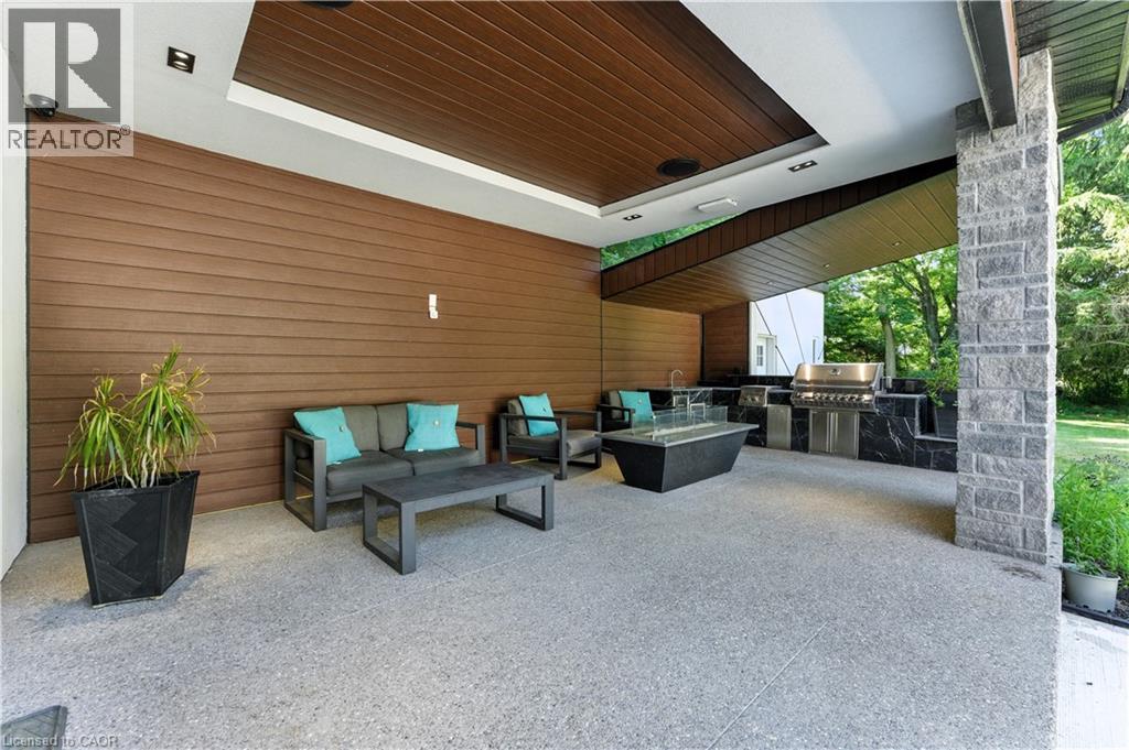 6 CAMPBELL FARM Road - 40