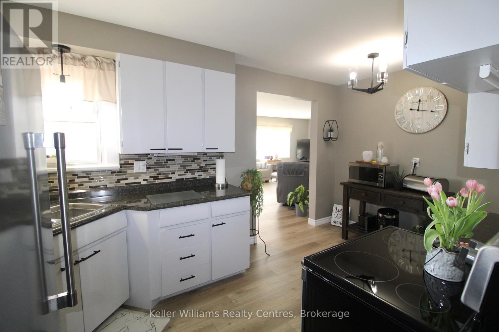 587 11TH STREET - 11